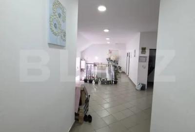 Spațiu comercial, de 350 mp, în Central - 3