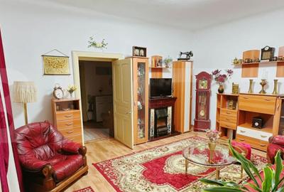 Casa in Moreni (exterior Vest) si 2000 mp de teren - 1