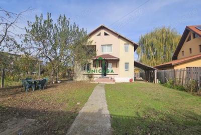 Casă cu 5 camere cu Garaj în Bujoreni - 6