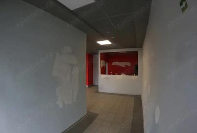 Spațiu comercial, de 90 mp, în Central - 4