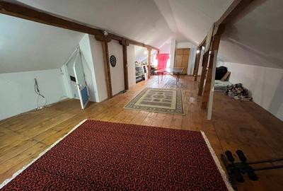 Casă cu 7 camere cu Teren 300 Mp în Piața Veche - 9