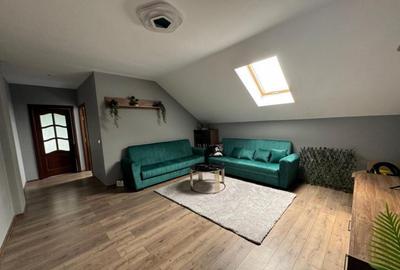 Apartament cu 2 camere decomandat, mobilat în Central