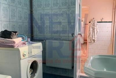 Casă cu 4 camere cu Canalizare în Brănești - 2