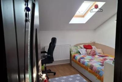 Apartament cu 3 camere decomandat în Roșu - 9