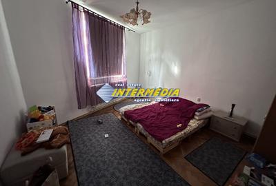 Casă individuală cu 5 camere cu Canalizare în Central - 9