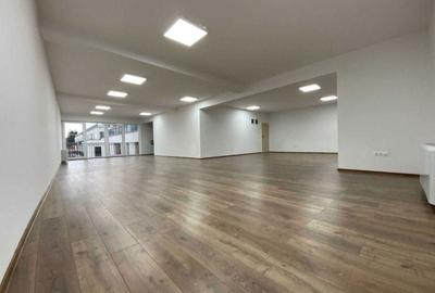 Spațiu comercial, de 130 mp, în Central - 5