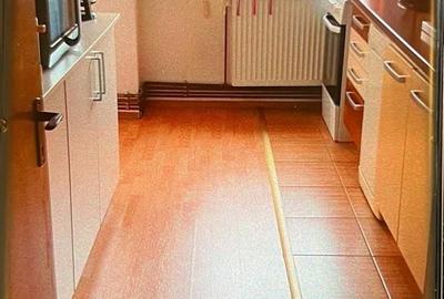 Apartament cu 3 camere decomandat în Central - 2