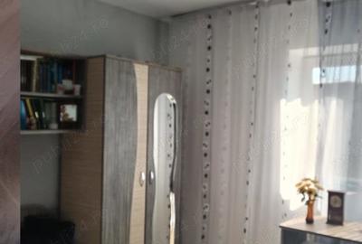 Apartament cu 3 camere decomandat în Vânju Mare - 9