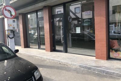Spațiu comercial, de 60 mp, în Central - 6