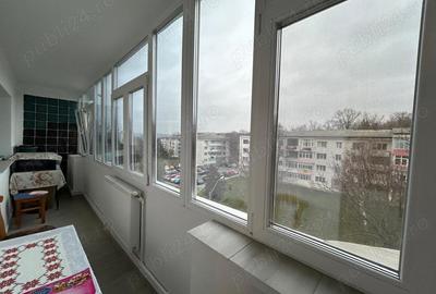 Apartament cu 3 camere decomandat în Traian - 5