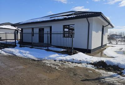 Casă individuală cu 4 camere cu Teren 400 Mp în Clinceni - 1