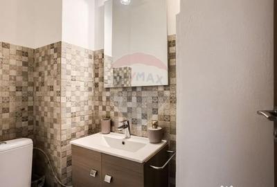 Apartament cu 3 camere decomandat în Intim - 10