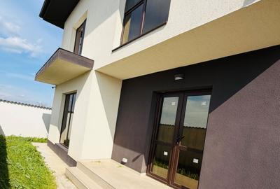 Casă cu 3 camere în Afumați - 1