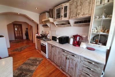 Apartament cu 3 camere decomandat în Oravița - 6