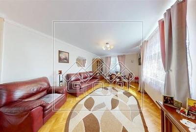 Casa de vanzare in Sibiu - individuala, teren 950mp, zona foarte buna - 2