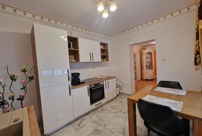 Casă cu Teren 680 Mp în Triaj - 2