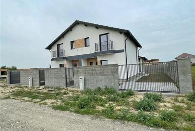Duplex 4 camere - langa 4 benzi - bucatarie inchisa