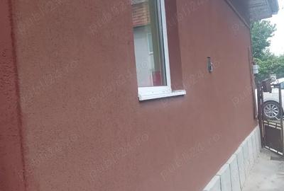Casă cu 3 camere cu Teren 400 Mp în Central - 2