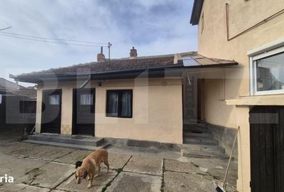 Casă cu 4 camere în Titulescu - 11