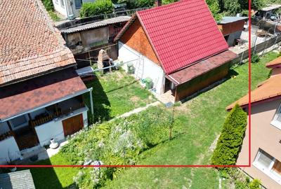 Doua case de vanzare 75 M? + curte 720 M? Piata Kalvin - 3