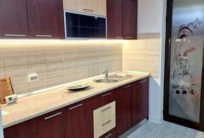 Apartament cu 3 camere, parter - zona Tiglina 2, CEC - 2