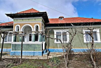 Casă cu 5 camere cu Teren 2000 Mp în Valea Nucarilor - 1