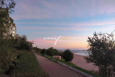 Falez Nord apartament 3 camere decomandat parter inalt vede