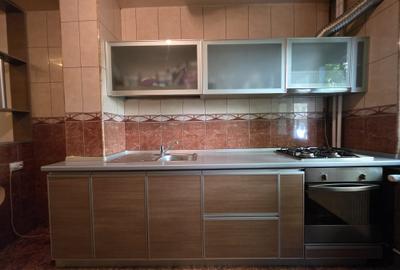 Apartament cu 3 camere decomandat, mobilat în Drumul Taberei - 2