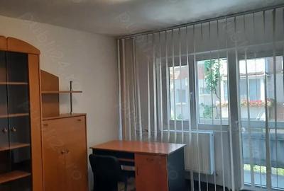 Garsonieră decomandată în Complex Studențesc - 2