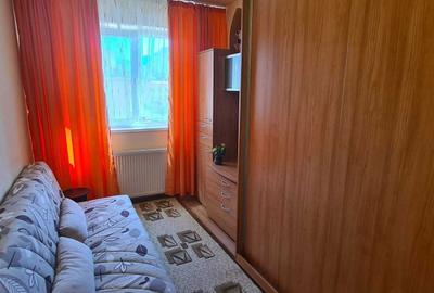 Apartament cu 3 camere decomandat în Astra - 3