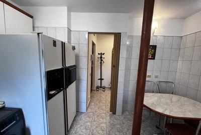 Apartament cu 3 camere semidecomandat, mobilat în P-ța Victoriei - 8
