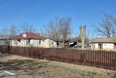 Casă cu Teren 1750 Mp în Central - 3