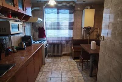 Vand apartament 3 camere semidecomandat zona Rahova - 3