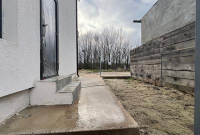 Duplex cu 3 camere cu Canalizare în Prelungirea Ghencea - 9