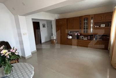 Apartament de vanzare, cu 3 camere, 86mp , Campia Turzii zona Centrala