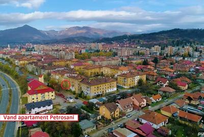 Apartament cu 2 camere decomandat în Petros - 1