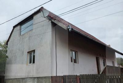 Casă cu 4 camere cu Teren 800 Mp în Dalnic - 2