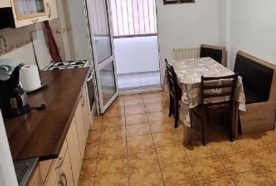Apartament cu 2 camere decomandat în Răcădău - 1