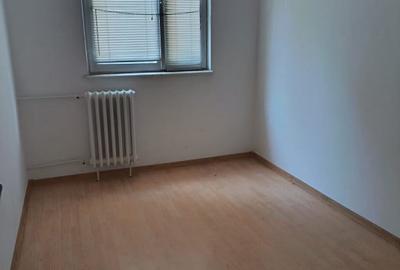 Apartament cu 3 camere semidecomandat în Nord - 6