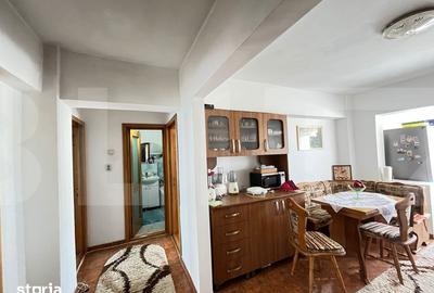 Apartament cu 3 camere decomandat în Central - 2