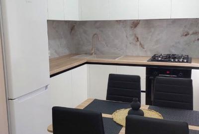Apartament cu 3 camere decomandat în Astra - 4