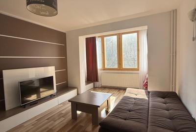 Apartament cu 3 camere, mobilat în Central - 1