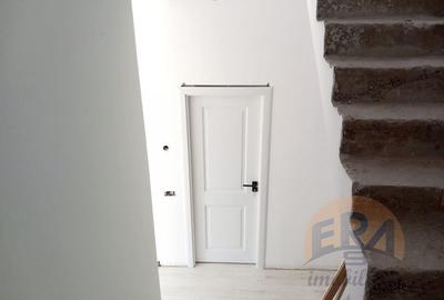 Casa tip duplex, pe dealurile Oradiei, Str. Renasterii - 7