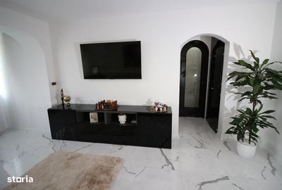 Apartament cu 3 camere semidecomandat în Cornișa - 8