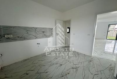 Duplex modern cu 4 camere, despartit prin camera tehnica, Giroc - 4