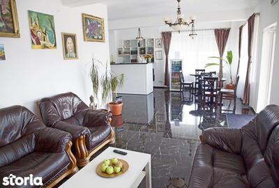 Spațiu comercial, de 770 mp, în Central - 7