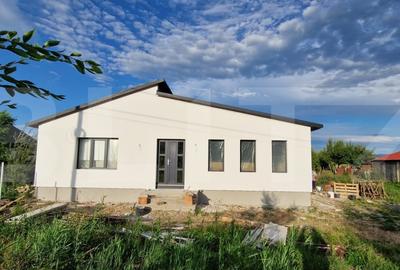Casa parter, 120 mp, teren 1000 mp, la 25 km de orasul Bistrita