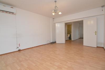Apartament cu 4 camere decomandat în Victoriei - 6