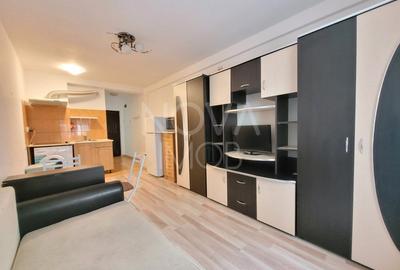 Garsoniera renovata zona Stefan cel Mare Etaj 3/7 - 2