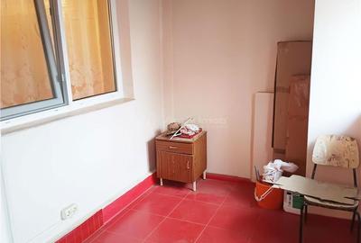 Apartament cu 2 camere semidecomandat, mobilat în Central - 9